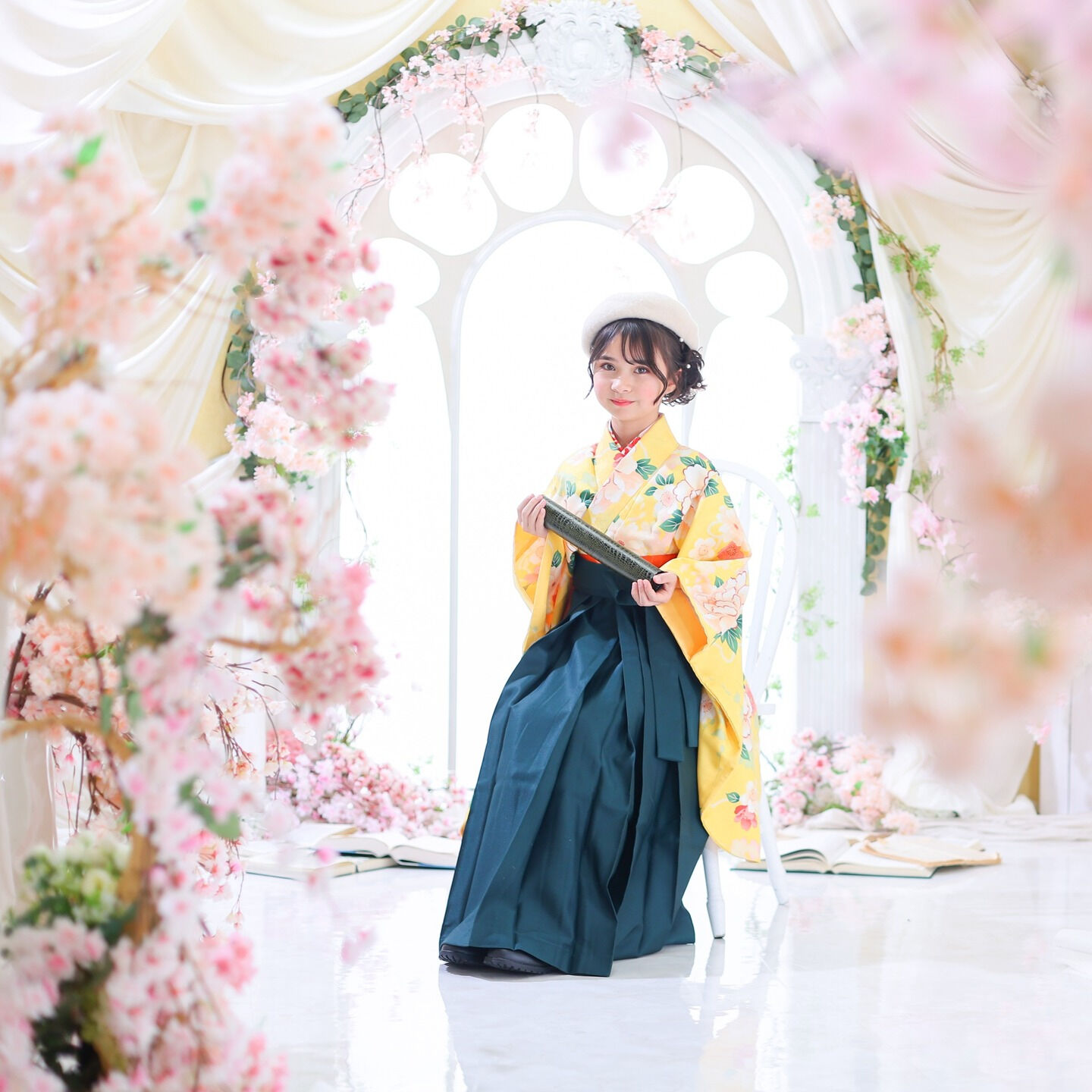 🌸春の訪れとともに、スタジオマイハウス では桜背景の撮影をス